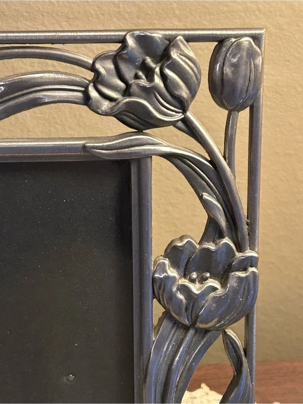 Ornate Pewter Finish Picture Frame Tulip Theme 5x7 Photo